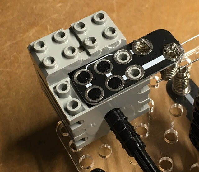 miniTesla Lego 9V connector